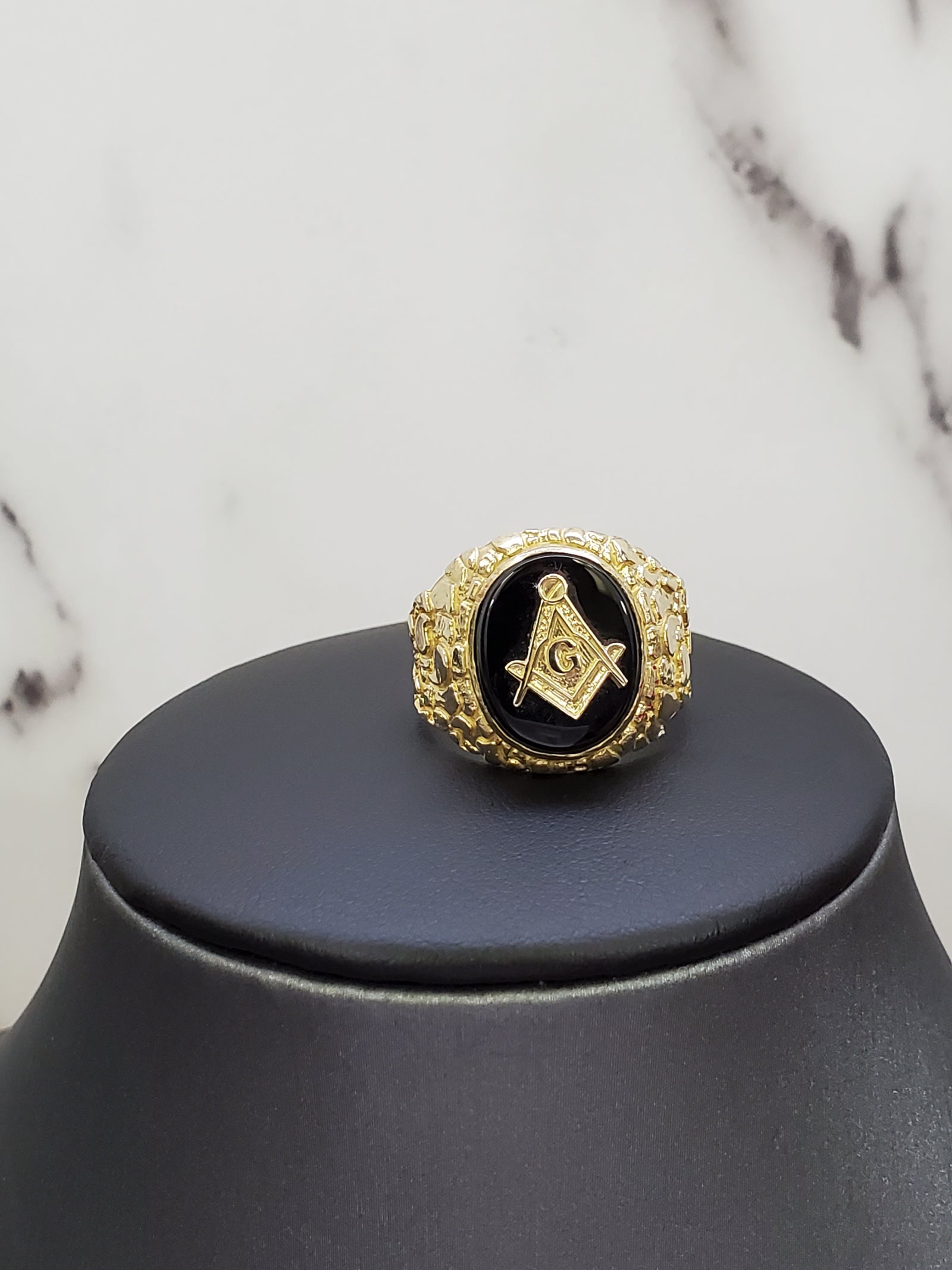 10K Solid Yellow Gold Oval B/ONYX Masonic Men's Ring
