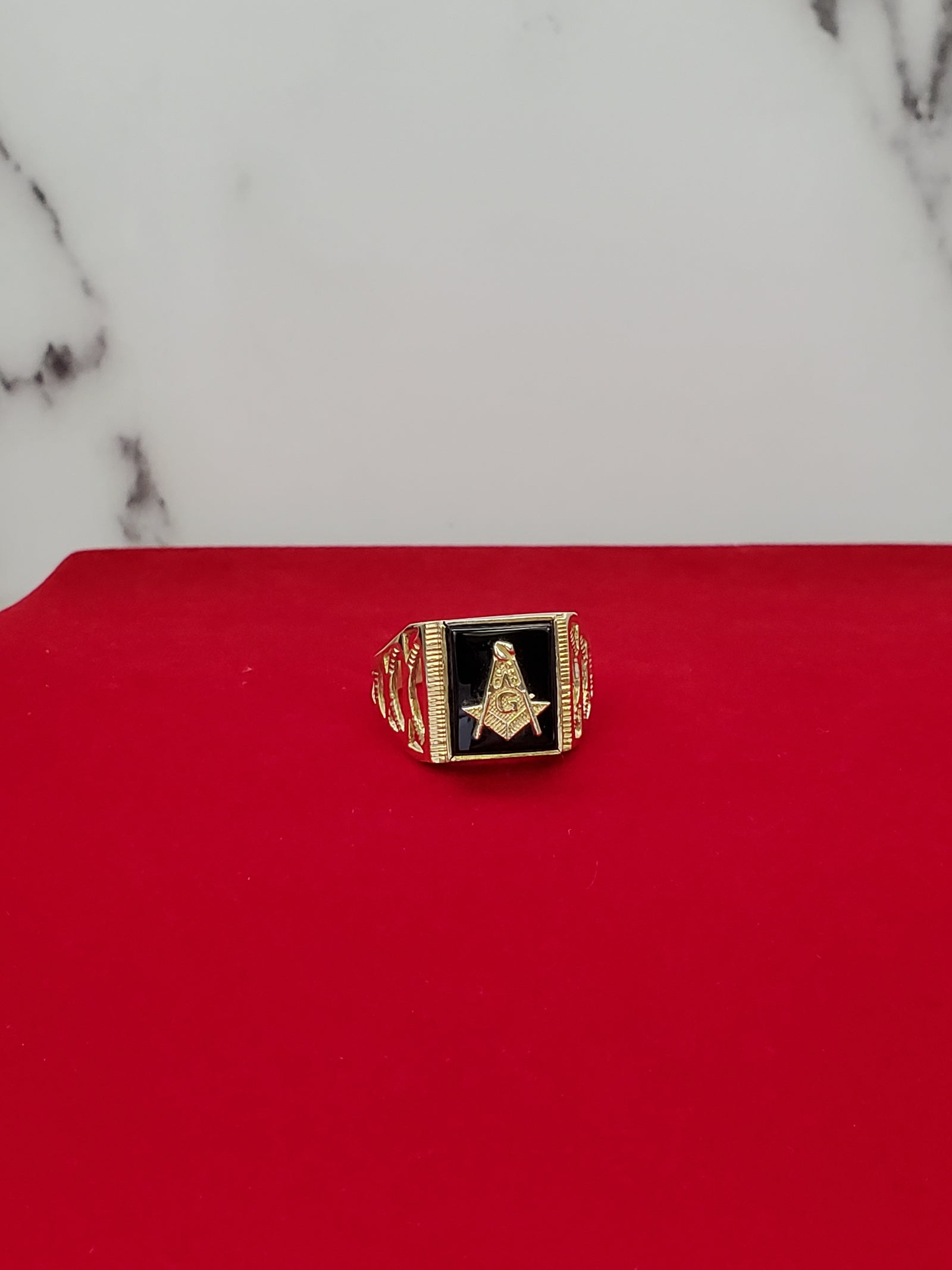 10K Solid Yellow Gold Square Black Onyx Masonic Men's Ring