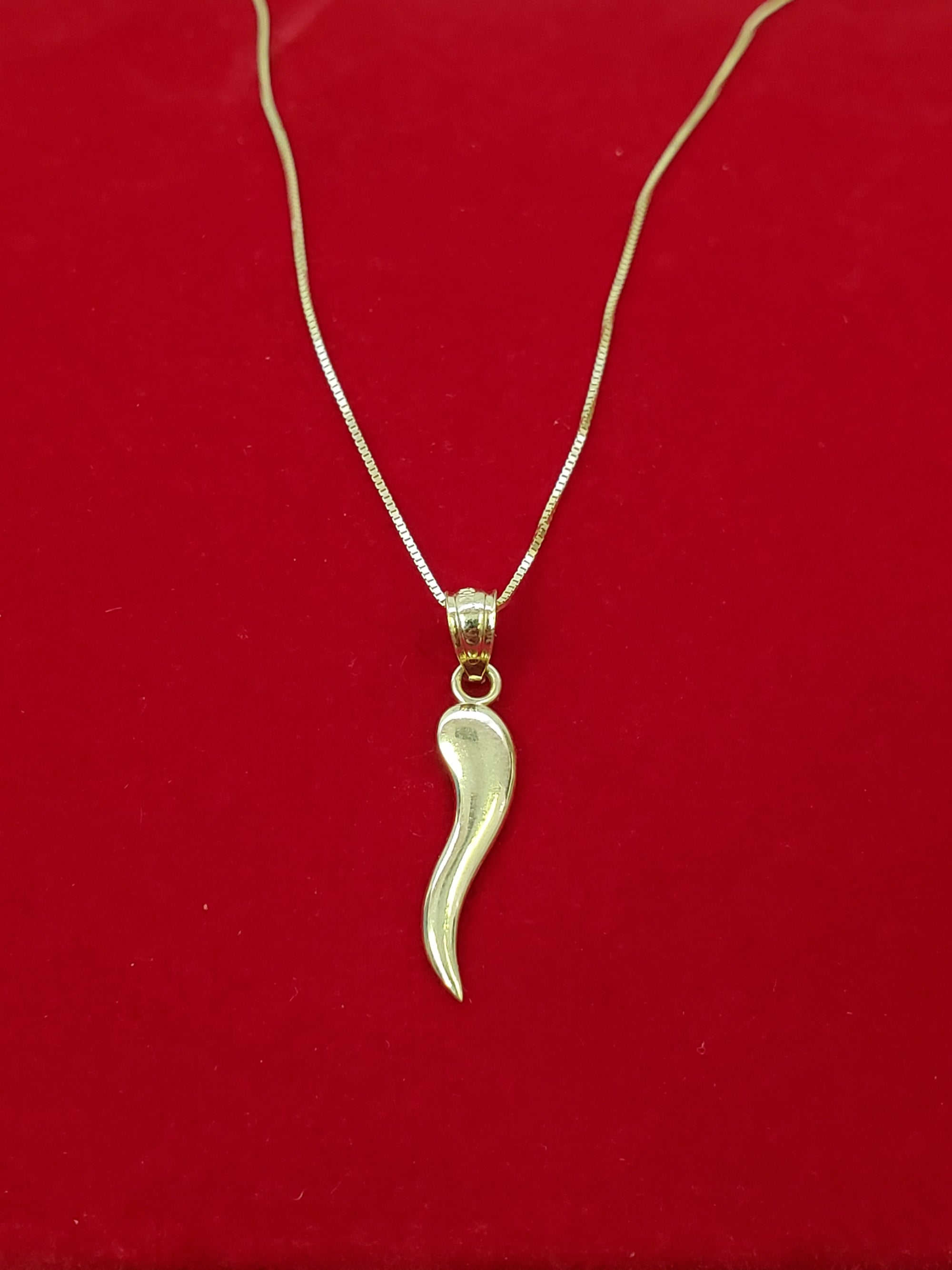 10K Real Gold Italian Horn Small Charm with Box Chain