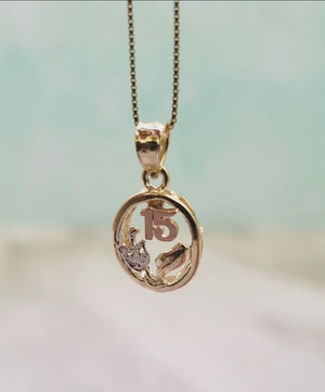 10K Gold 15 Anos Charm