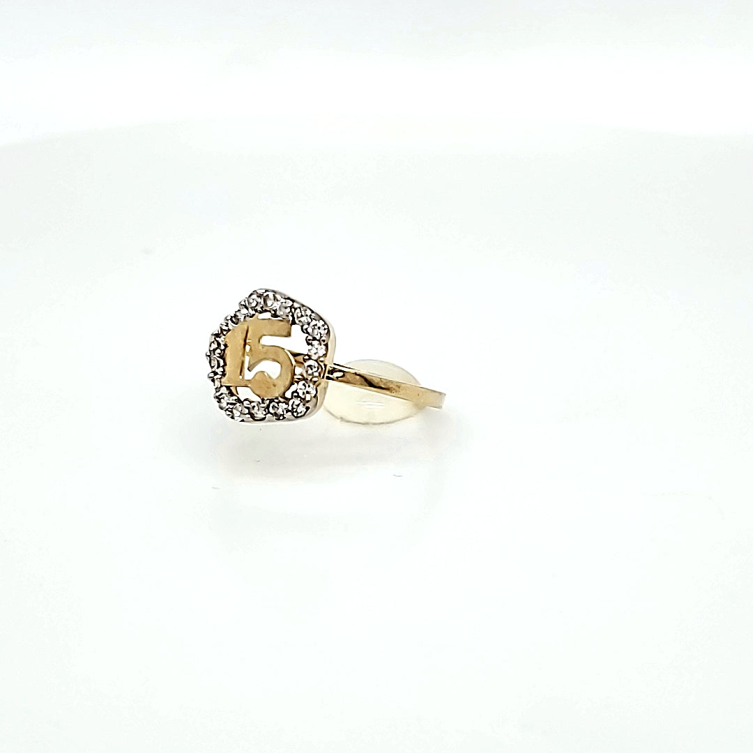 10K Gold 15 Anos Ring