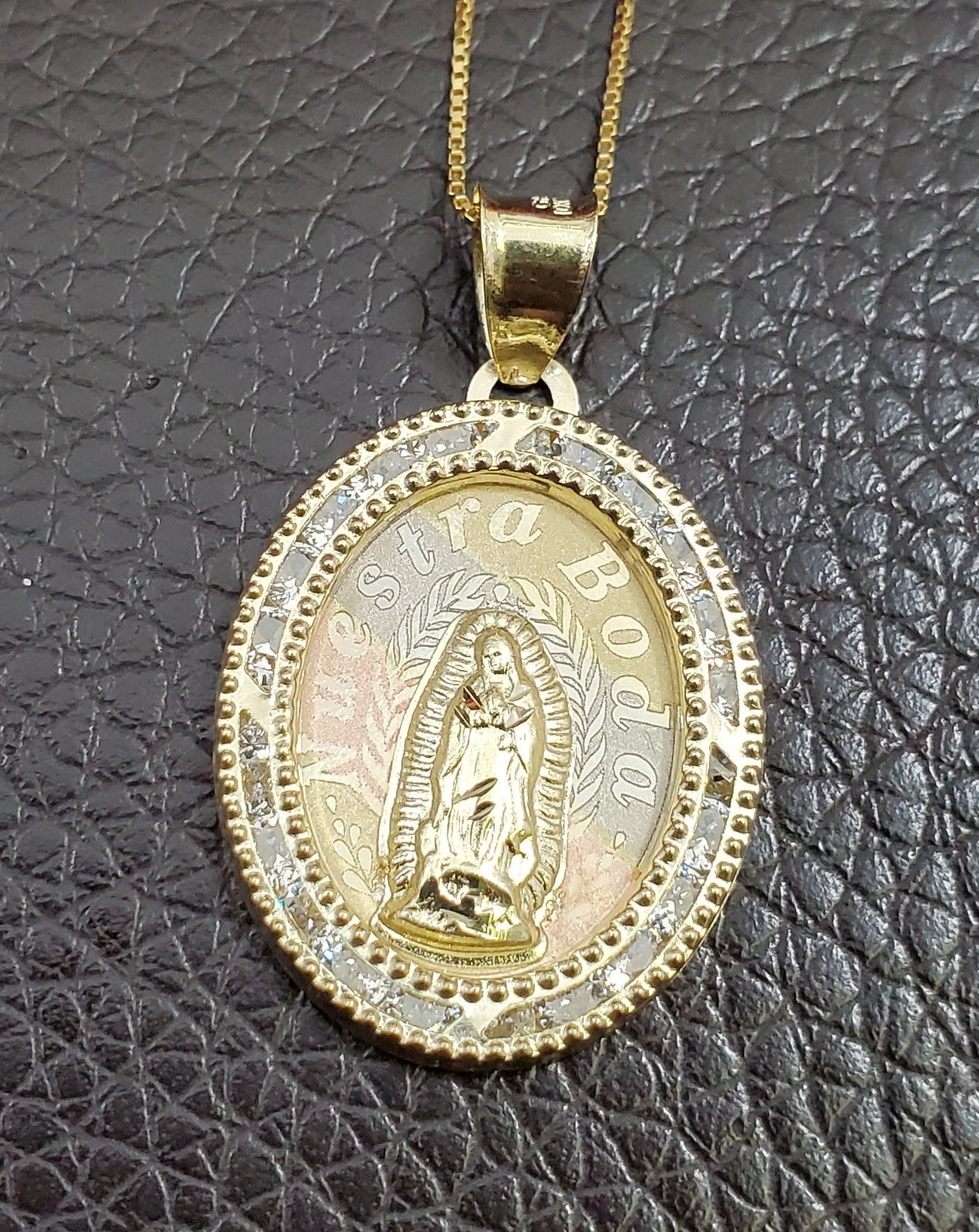 10K Solid Real Yellow Gold Mother Mary Round Cz Pendant Charm with Box Chain