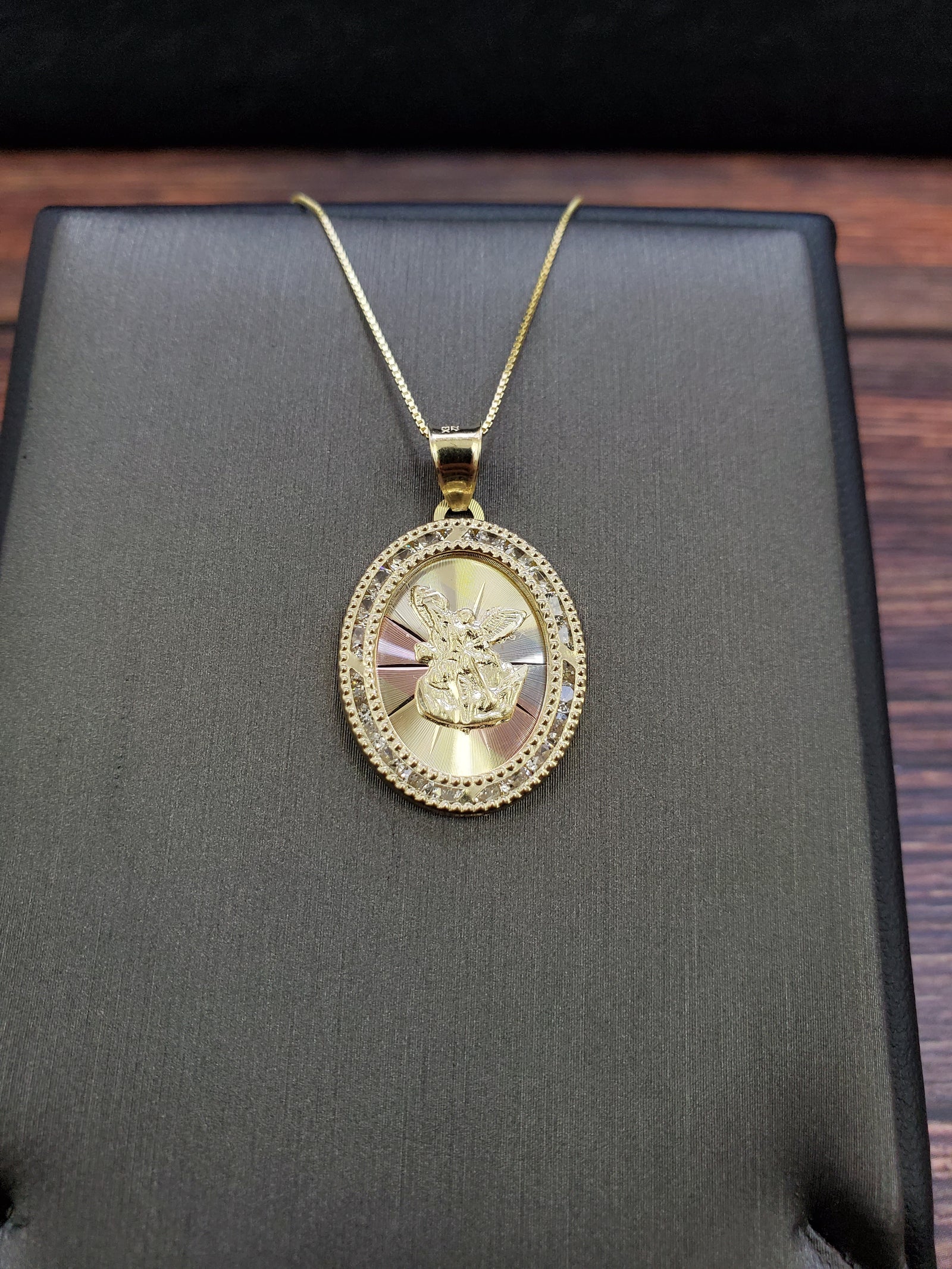 10K Solid Real Yellow Gold Round Saint Michael Cz Pendant Charm with Box Chain