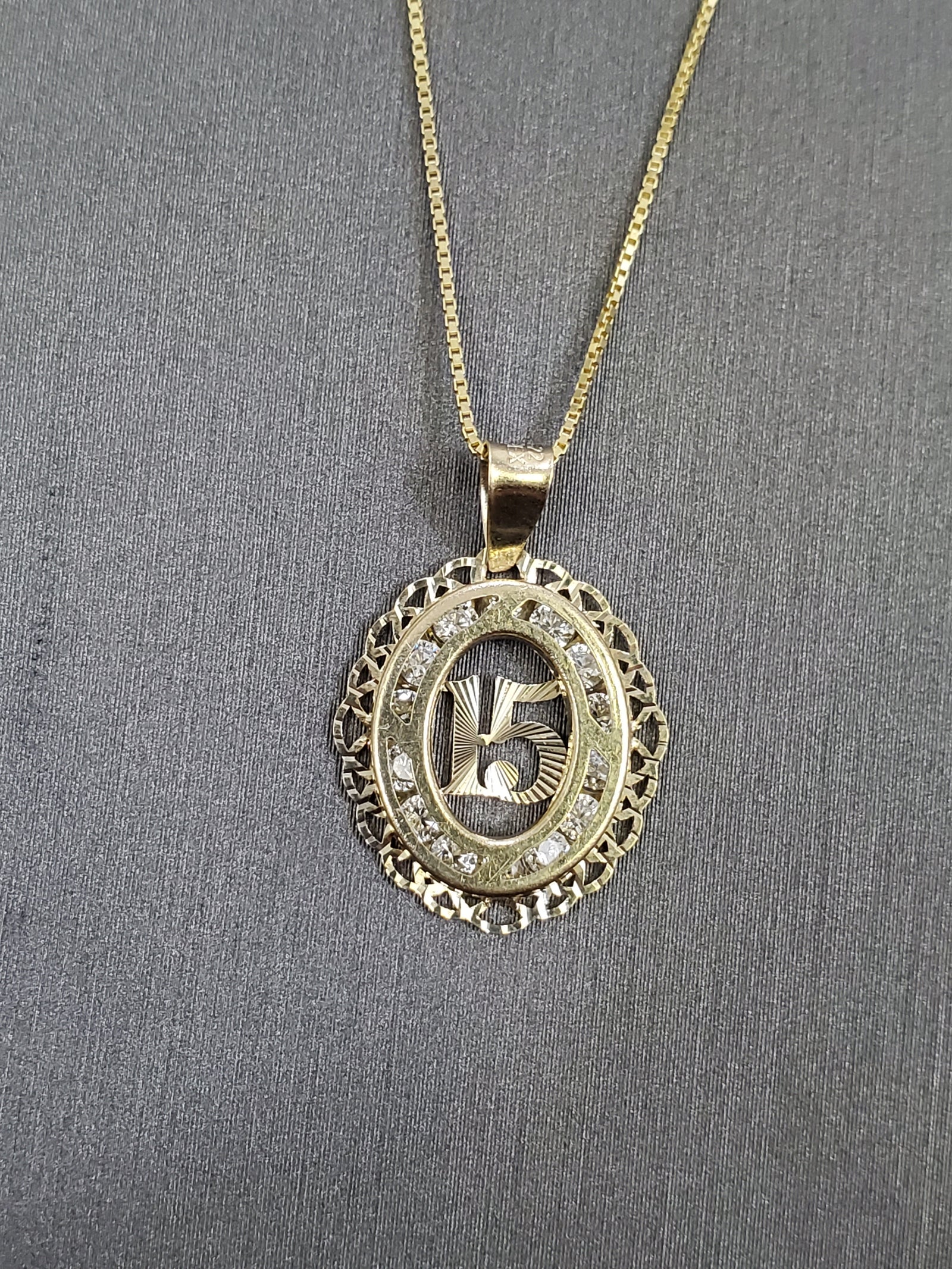 10K Solid Real Yellow Gold Circle 15 Cz Pendant Charm with Box Chain