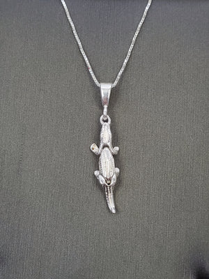 925 Sterling Silver (Made in Italy) Crocodile Charm with Box Chain